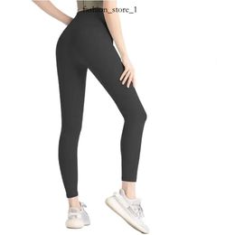 2023 Pantalones de yoga Lu Leggings Mujeres pantalones cortos para mujeres