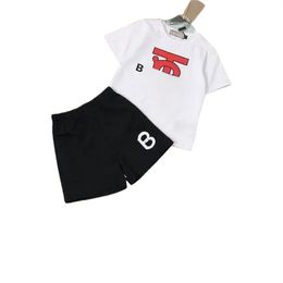 2023 Katoen jongens en meisjes grote baby tegelijkertijd merk cartoon gedrukt korte mouw shorts twee sets trends 90-160 CM S135