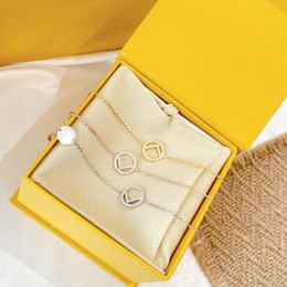 2023Designer Bracelet voor vrouwen hanger diamant ontwerpers sieraden gouden ketting glijbaan luxe zilveren liefde armbanden met doos heanpok 22051802r