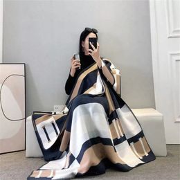 2023Designer Cashmere Deken Luxe Xinjia Travelworp Zomerconditioning Deken Deken Deken Deken Dwel Women's Soft Shawl 135 * 165cm