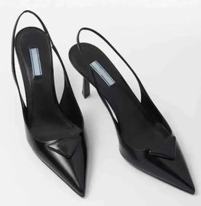 2023robe chaussures élégant été triangle sandales en cuir brossé chaussures pour femmes escarpins à bride arrière chaussures de luxe femmes talons hauts fête mariage