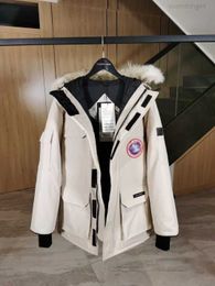 2023Chaqueta de diseñador para hombre, chaqueta de plumón de ganso para mujer, abrigo cálido informal a la moda para superar el viento, frío antártico, invierno, 2023