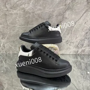 2023mens Fashion Casual White Chaussures Sneakers Chaussures décontractées Sneakers Chaussures de plate-forme pour femmes