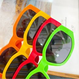 2023 gafas de sol para hombre gafas de sol de diseño para hombres gafas de luneta para mujer gafas de sol polarizadas gafas de sol marco pequeño UV400 gafas de sol de moda de alta calidad