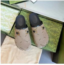 2023New diseñador nuevo estilo zapatillas unisex moda impresión cuero sandalias para mujer lujo fondo plano parejas zapatos de ocio zapatilla hombres clásico retro media zapatilla