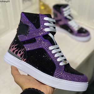 2023New hoge buis Genune lederen glitter laarzen cowhide paar dikke bodem vrouwen mannen schoenen strass metalen schedel nnkle laarzen kjijk032124