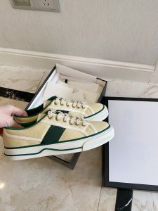 2023nieuw Luxurys Designer Dames Tennisschoenen 1977 Canvas man canvas schoenen Groen en rood Web Streep Rubberen zool Stretchkatoen Laag platform Sneaker met doos maat 35-44