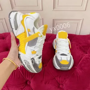 2023new Chaussures De Course Femmes Noir Panda Brouillard Sports De Plein Air Formateurs Hommes Confortable Plate-Forme Chaussure Designer Baskets