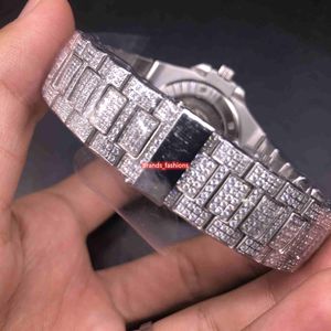 2023 Populaire heren ijsdiamanten horloges Big Diamond Bezel Watch Silver Diamond Face Volledige diamantriem automatische mechanica