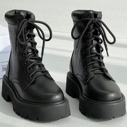 2023ss Automne Hiver Dernier Show Style Botte Mi-haute Couche Supérieure En Cuir De Veau Doublure Intérieure Tout Cuir De Vache Léger EVA Hauteur Du Talon 6cm Bottes Moyennes Pour Femmes Taille 35-40