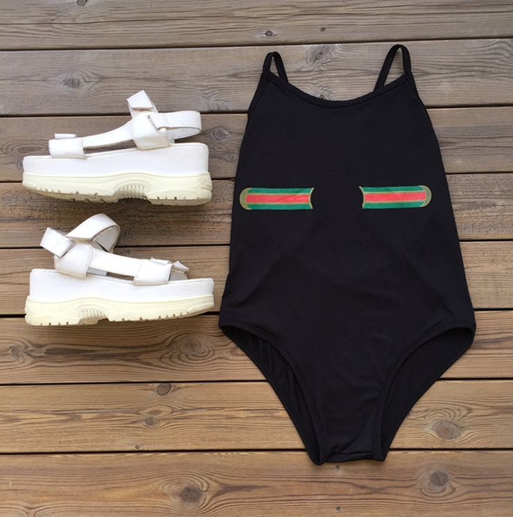 2023SS Projektant stroju kąpielowego Kobiety w stylu stringi vintage mikro ukryte w damskich zestawie bikini bikinie