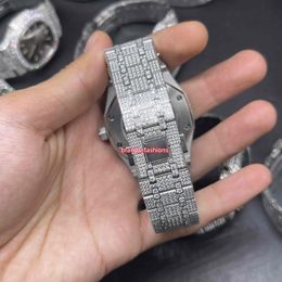 2023 El último reloj de hip hop para hombres en 2023 Anillo de reloj de diamantes grande Reloj brillante galvanizado de alta calidad