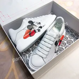 2023top nieuwe Dames man Merk Designer schoenen Sneaker Platform Klassieke Lederen Sport Skateboarden Schoenen Sneakers hardlopen Wandelen zwart wit