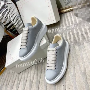 2023top nouvelles femmes Designer plat Sneaker Casual Chaussures Denim Toile En Cuir Lettre Superpositions plate-forme de mode hommes femmes Bas Baskets