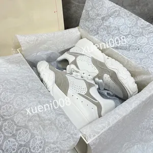 2023 TOP Dames Men Kwaliteit Casual schoenen Designer Lederen veter sneaker Mode Running Trainers Letters Flat Printed Gym Sneakers