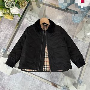 2023 Winter meisjes jongens designer dons katoenen kleding luxe hoogwaardige jassen kinderen meisjes jongens warme winddichte jassen kinderkleding maat 100 cm-160 cm Q8