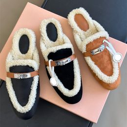 2023 Dames Winterkleding Schoenen Designer Sandalen Topkwaliteit Schapenvacht Wol Klassiekers Gesp Platte Hakken Slippers Mode Ontwerpers Schoen Warme Comfortabele Slipper