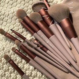 2024 13 PCS / Lot Makeup Brushes Set Feed Shadow Foundation Femme Cosmetic Powder Blush Mélange de beauté Tool Maquillage pour la beauté Tool