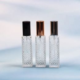 2024 15 ml kleurrijke vierkante glazen parfum fles dikke mini geur cosmetische verpakking spuitfles bijvulbare glazen flesjes voor kleurglas