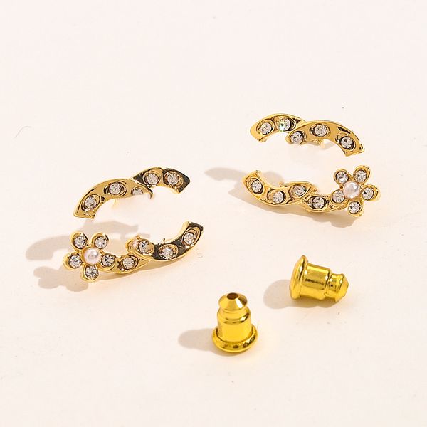 2024 18K Plaqué Or Marque De Luxe Designers Lettres Stud Clip Chaîne En Métal Géométrique Célèbre Femmes En Acier Inoxydable Boucle D'oreille De Mariage Bijoux Cadeaux D'amour ZG1658