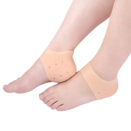 2024 1pair silicone pied cutané protecteur protecteur hydratant gel contre le pelage d'épaissier empêcher les chaussettes à talons lavables à la peau sèche