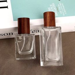 2024 1pcs 30ml 25ml Beech and Walnut Wood Cap Portable High-end Perfume Split Glass Spray Bottle Large Capacity Replacementfor Portable Glass Spray