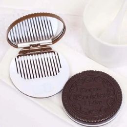 2024 1pcs mignon mignon de maquillage de mobilier de mode en forme de biscuits au chocolat avec 1 peigne pour miroir de maquillage mignon pour miroir à biscuits au chocolat