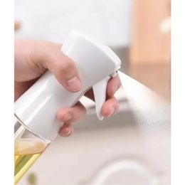 2024 200/300 ml Spray d'huile pour l'huile de cuisine Nébuliseur Dispensateur pulvérisateur pulvérisateur Airfryer BBQ Cuisine Cuisine Olive Diffuseur Cuisine pour l'huile de cuisine