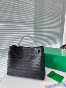 2024 2023 Luxury Designers Sacs Dames Handbagb Designer Luxurys L Shoppingd Packet Ladie Ladie Sac à provisions Bouton imbriqué