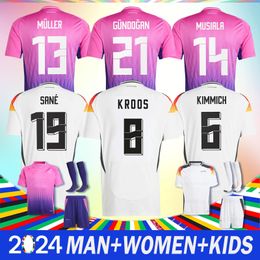 2024 2025 NIEUWE GUNLYYS SOCTER JERSEY 2025 Deutschland Football Klinsmann Kroos 24 25 fans Shirts Player Men Kids Sets Kit Tops and Shorts 1990 Alemania Uniform
