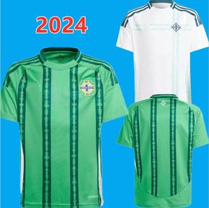 2024-2025 Noord-Ierland MAGENNIS Thailand Voetbalshirts 24 25 uit wit EVANS LEWIS Saville MCNAIR Ballard MAN KIDS kits VROUWEN voetbalshirt 888