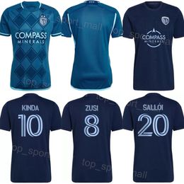 2024-2025 Soccer Sporting Kansas City Jerseys 26 THOMMY 17 DAVIS 6 RADOJA 9 PULIDO 10 SALLOI 7 RUSSELL 54 WALTER 23 AGADA 14 LEIBOLD 18 NDENBE Kits de maillots de football homme