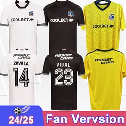 24 25 Colo Colo Mens Soccer Jerseys Vidal Bolados Parra D. Pizarro Pavez Palacios Fuentes Wiemberg Zavala Home Away GK Football Shirts