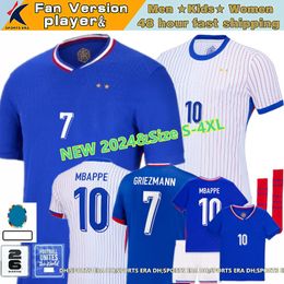 2024 25 Fan Player Jersey de football français Benzema Giroud Mbappe Griezmann Saliba Pavard Kante Maillot de Foot Equipe Away Kid Kit Jersey S-4xl Women Football Shirt