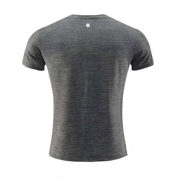 2024 Diseñador absorbente y transpirable Lululemeni Lemon Men Camisas al aire libre NUEVA FIESS GYMA GYMA FUTUNT Soccer Back Sports Sports Sucky Skinny Male Jgu668