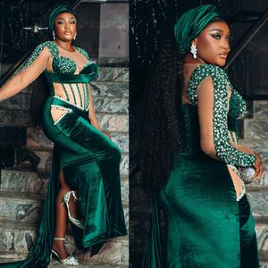 2024 Afrikaanse prom -jurken voor zwarte vrouwen beleggen jager groen fluweel illusie kralen elegante avondjurken voor speciale gelegenheden verjaardagjurken am527