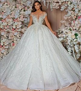 2024 Arabe Dubai Robe de mariée Perles de paillettes Sequins Illusion Capes Capes Bouche Boute Bride Bride Bride