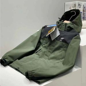 2024 Jacket de diseñador Arc Mens Puffbreak Jackets impermeables a impermeabilización Ligera de impermeable Capolera de senderismo al aire libre 55