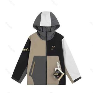 2024 Arc Sportswear Designer Veste Coupe-Vent Automne Hiver Hommes Manteau Chaud En Plein Air Couple Couleur Contraste Sweat À Capuche Sweat-Shirt À Fermeture Éclair 23fw