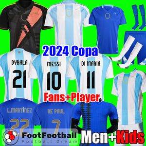 2024 Argentine 3 Stars Football Shirt Soccer Jerseys Fans Joueur Messis Dybala Di Maria Martinez de Paul Maradona Men Kids Kit Copa America Football Kit Camisetas