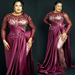 2024 ASO EBI BURGONDE Sirène balaid Crystals de perle Crystals Sheer Neck Evenant Forme Deuxième réception Robes de fiançailles d'anniversaire Robe de Soiree ZJ390