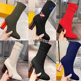 2024 Automne Hiver Chaussettes Talons Talons Bottes Mode Sexy Tricoté Élastique Boot Designer Alphabétique Femmes Chaussures Dame Lettre Épais Talons Hauts