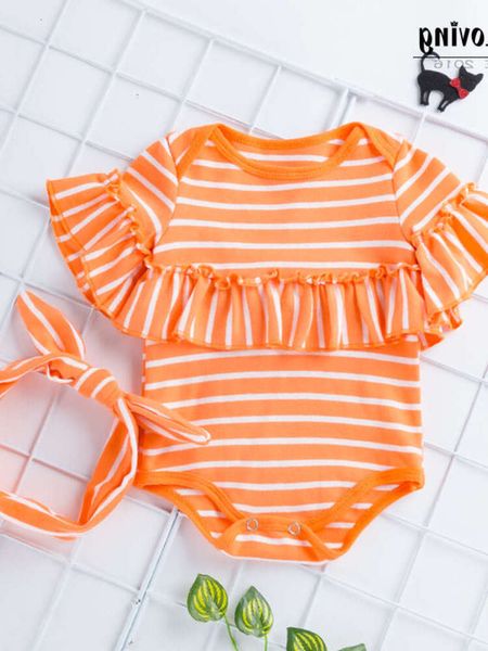 2024 Bébé de vêtements pour enfants avec des accessoires de combinaison à rayures orange à volants et d'accessoires de cheveux, ensemble 2 pièces de vêtements de triangle bébé élégants et mignons