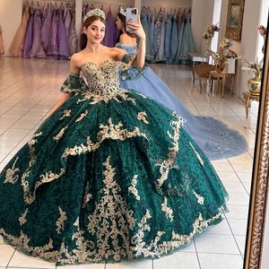 2024 robe de bal robes de Quinceanera robes de mariée chérie vert foncé or dentelle appliques perles de cristal volants doux 16 robe robes de soirée