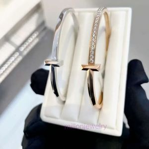 2024 Bangle Bracelet v Gold T Dames 18K Rose volledige diamant brede smalle halve koppelsq3