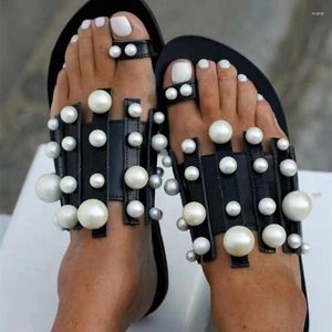 2024 Beach Slippers 58 Zomer plat set-teen Pearl Fashion Sandals Dames Europe Flip Flops Ladies Plus Maat 43 schoenen 671 834