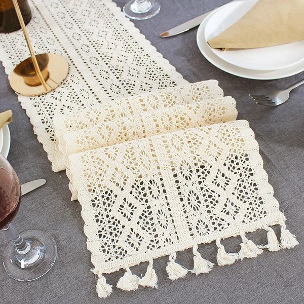 2024 Corredor de mesa de encaje de crochet beige con decoración de boda de algodón de borla Melacha hueca de la mesa de romance nórdico.