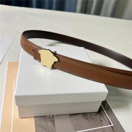 2024 Ceintures Hommes Desinger Ceinture En Cuir Accessoires De Mode Femmes Ceinture De Luxe Caractère Classique Argent Or Boucle Casual Sangle