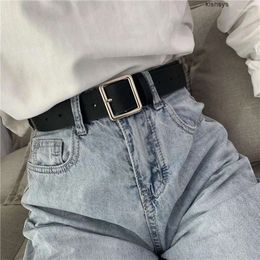 2024 ceintures PU CEULLE DE CURTURE POUR FEMMES Square Boucle épingle Jeans Noir Chic dames Vintage Strap Femelle Jean ceinture Simple Simple