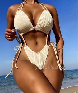 2024 Bikinis Set One Piece Luxury Bikini Swwear Yakuda Mesh Splicing Triangle Triangle Pit Strip Color Couleur de maillot de bain sexy Bikinis Bikinis